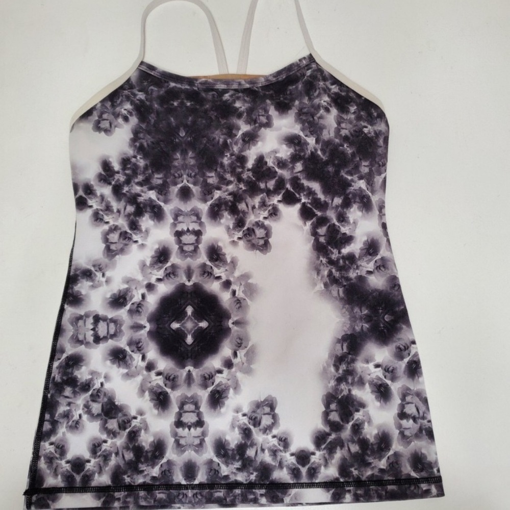 Lululemon Athletica Black and White Patterned Tank Top